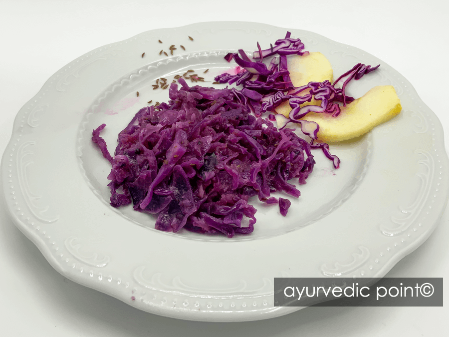 Cavolo Cappuccio Viola Con Mela Renetta - Ricetta Ayurvedica Vegetariana | Ayurvedic Point©, Milano