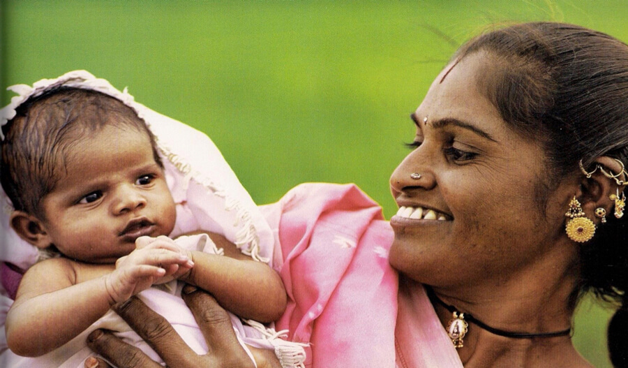 Massaggio neonatale | Ayurvedic Point© - Centro Āyurveda, Milano